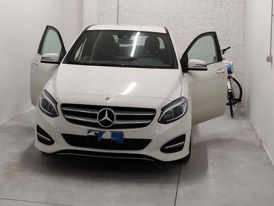Mercedes B180