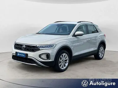 Usata VW T-Roc Life 110 CV (80 kW) 2024 Beige SUV