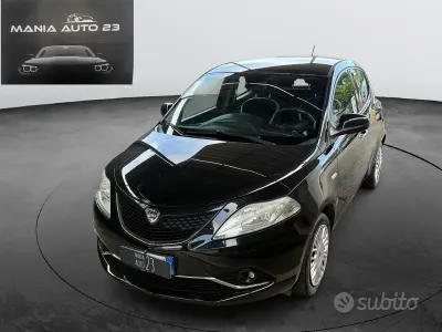 Usata Lancia Ypsilon 95 CV (69 kW) 2018 Nero Utilitaria