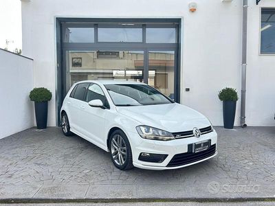 Bianco Usata 2017 VW Golf R-line Berlina | 16.900 € (Molto cara)