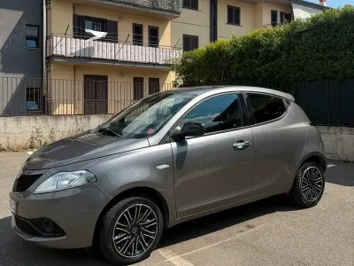 Usata Lancia Ypsilon