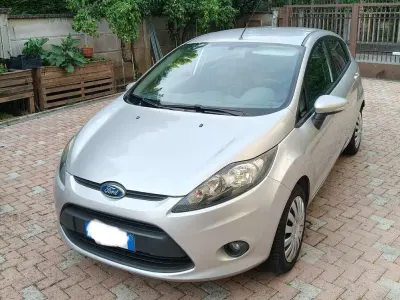 Usata Ford Fiesta 82 CV (60 kW) 2010 Berlina