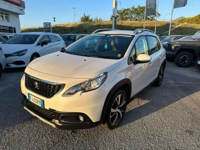 Gebraucht Peugeot 2008 Allure 101 PS (74 kW) 2017 Weiß SUV