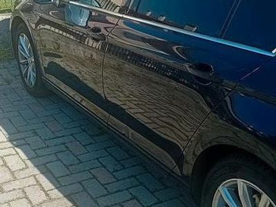Usata VW Passat 150 CV (110 kW) 2015 Blu Berlina