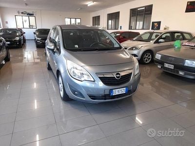 Usata Opel Meriva Cosmo 101 CV (74 kW) 2010 Grigio Monovolume