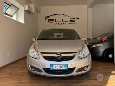 Usata Opel Corsa Cosmo 80 CV (58 kW) 2006 Grigio Utilitaria