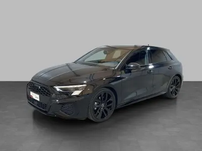 Usata Audi A3 S-Line 190 CV (139 kW) 2023 Nero metallizzato Berlina