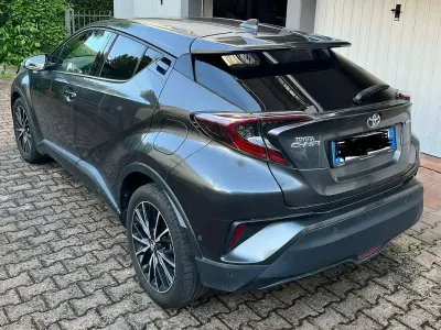 Usata Toyota C-HR Business Edition 98 CV (72 kW) 2018 Grigio SUV
