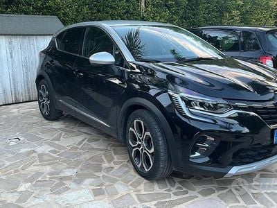 Usata Renault Captur 94 CV (69 kW) 2022 Nero SUV