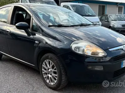 Usata Fiat Grande Punto S 69 CV (50 kW) 2012 Bluazzurro Utilitaria