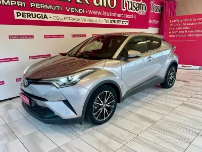 Usata Toyota C-HR Lounge 122 CV (89 kW) 2017 Grigio SUV