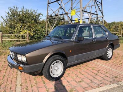 usata Alfa Romeo Alfetta 2.0i Quadrifoglio Oro