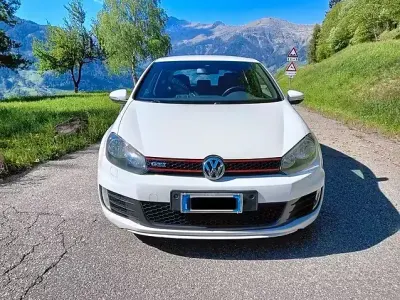 Usado VW Golf VI GTI 211 CV (155 kW) 2009 Blanco Utilitario