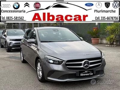 Usata Mercedes B180 116 CV (85 kW) 2019 Grigio Monovolume