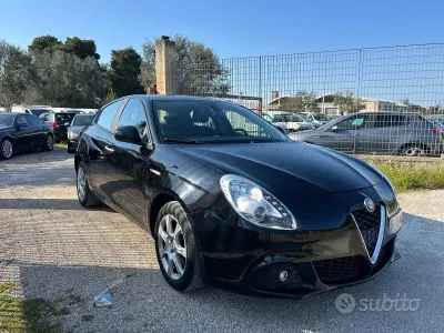 Usata Alfa Romeo Giulietta Distinctive 105 CV (77 kW) 2012 Nero Utilitaria