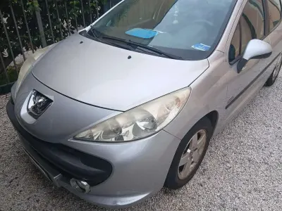 Usata Peugeot 207 73 CV (53 kW) 2008 Grigio Berlina