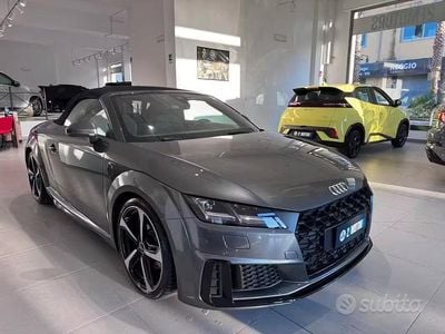 Usata Audi TT Roadster Ambiente 197 CV (144 kW) 2019 Grigio Cabrio