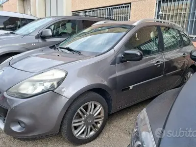 Usata Renault Clio 101 CV (74 kW) 2011 Grigio Station wagon