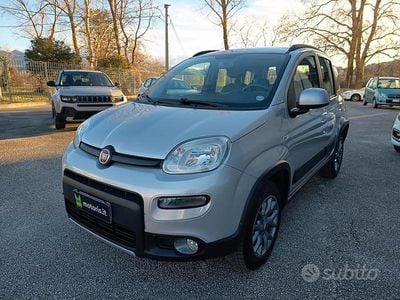 Usata Fiat Panda 4x4 S 95 CV (69 kW) 2016 Grigio Utilitaria