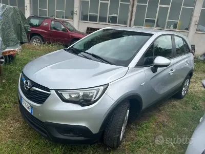 Usata Opel Crossland X Innovation 102 CV (75 kW) 2019 Grigio SUV