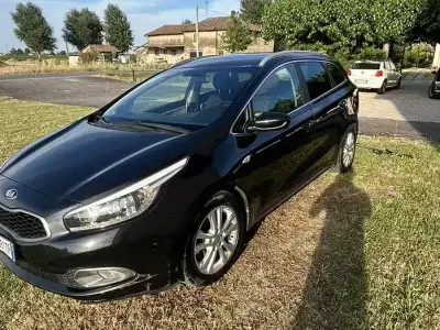 Usata Kia Ceed 128 CV (94 kW) 2015 Nero Utilitaria
