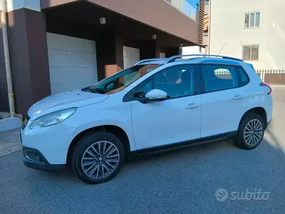 Usata Peugeot 2008 Access 68 CV (50 kW) 2013 Bianco SUV