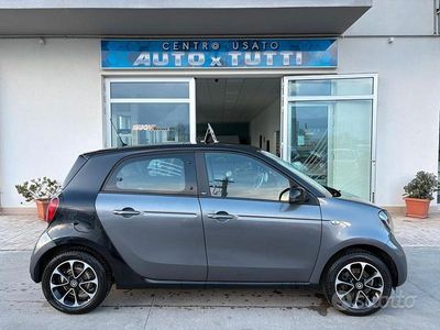 Usata Smart ForFour Prime 70 CV (51 kW) 2016 Grigio Utilitaria