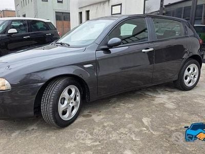 Usata Alfa Romeo 147 Progression 120 CV (88 kW) 2009 Giallo Utilitaria