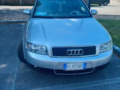 Usata Audi A4 Ambiente 131 CV (96 kW) 2003 Grigio Station wagon