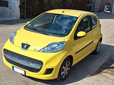 Usata Peugeot 107 68 CV (50 kW) 2009 Giallo Utilitaria
