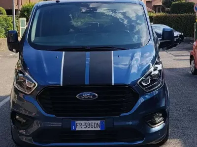 Usata Ford Tourneo Custom 170 CV (125 kW) 2018 Blu/azzurro Furgone