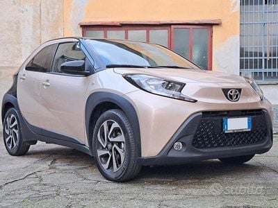 Usata Toyota Aygo X Trend 72 CV (52 kW) 2024 Marrone SUV