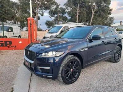 Begagnad Jaguar F-Pace R-Sport 180 HK (132 kW) 2019 Blå SUV