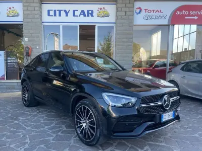 Begagnad Mercedes GLC300e Premium Plus 211 HK (155 kW) 2021 Svart Sportkupé