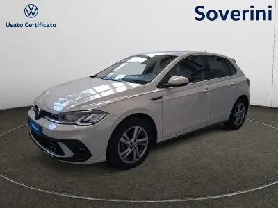 Używany VW Polo R-line 95 KM (69 kW) 2023 Beżowy Hatchback
