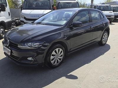 Usata VW Polo R-line 65 CV (47 kW) 2018 Grigio Utilitaria