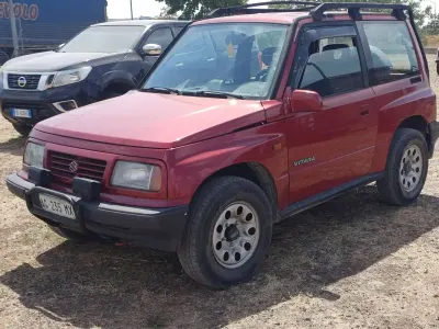 Usata Suzuki Vitara 95 CV (69 kW) 1995 Rosso SUV