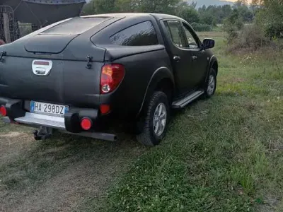 Usata Mitsubishi L200