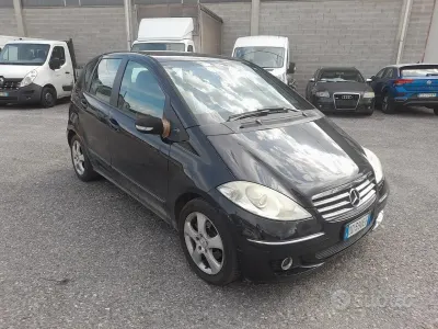 Usata Mercedes A180 Avantgarde 109 CV (80 kW) 2006 Nero Berlina