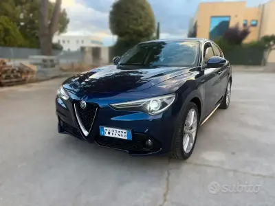 Usata Alfa Romeo Stelvio Veloce 210 CV (154 kW) 2018 Blu SUV