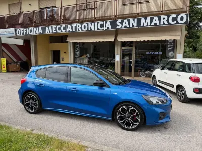 Usata Ford Focus ST-Line 120 CV (88 kW) 2019 Blu Berlina