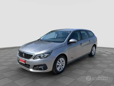 Usata Peugeot 308 Allure 131 CV (96 kW) 2019 Grigio artense Station wagon