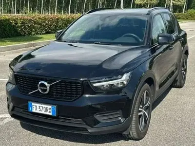 Usata Volvo XC40 R-Design 150 CV (110 kW) 2019 Nero SUV