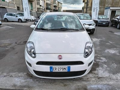 Usata Fiat Punto 77 CV (56 kW) 2013 Bianco Utilitaria