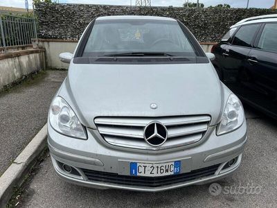 usata Mercedes B180 B 180 d Premium