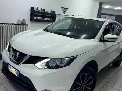 Usata Nissan Qashqai Visia 110 CV (80 kW) 2014 Bianco SUV