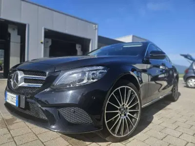 Usata Mercedes C220 194 CV (142 kW) 2019 Nero Station wagon