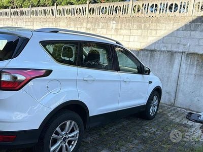 Bianco Usata 2017 Ford Kuga S SUV | 9400 € (Buon prezzo)