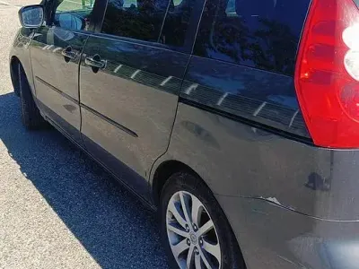 Usata Mazda 5 116 CV (85 kW) 2005 Blu Monovolume
