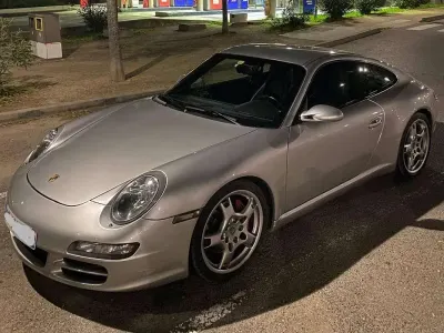 Usata Porsche 911 Carrera 355 CV (261 kW) 2005 Grigio Coupé